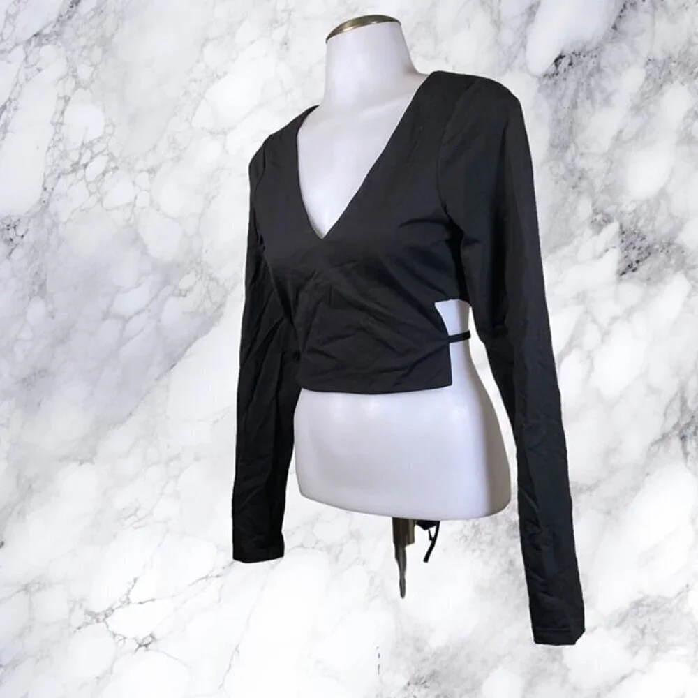 Superdown Hannah Open Back Top - Black